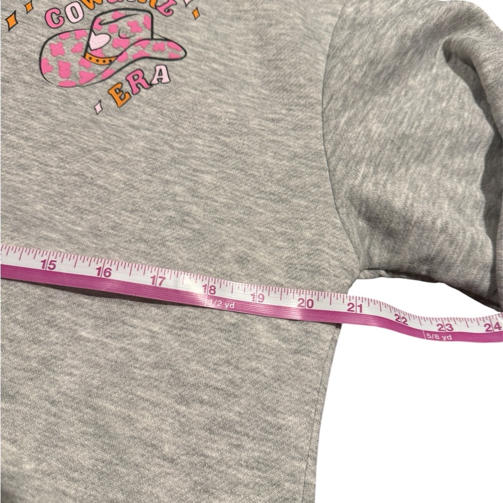 Cozy Gray Sweatshirt with Printed Detail - Picture 3 of 6